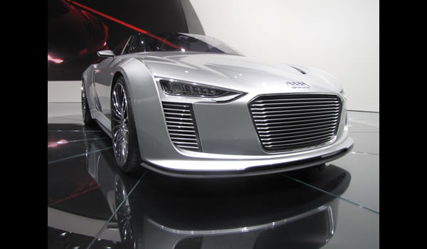 Audi e-tron Spyder concept 2010 front 1